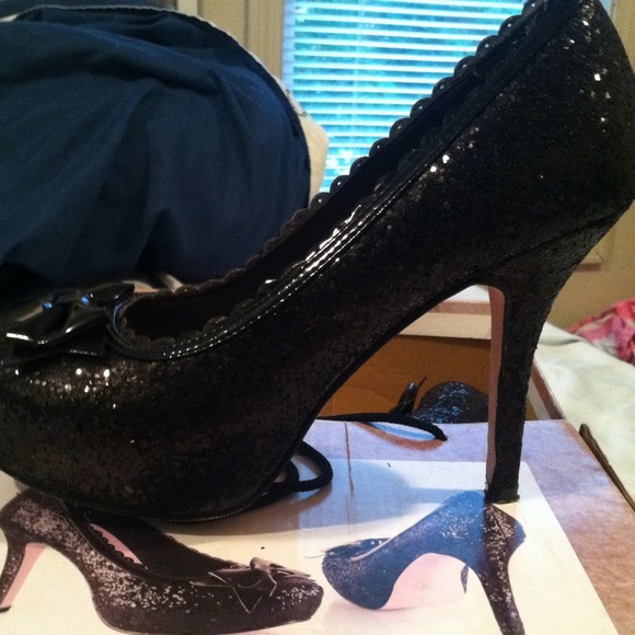 Glitter heels!
