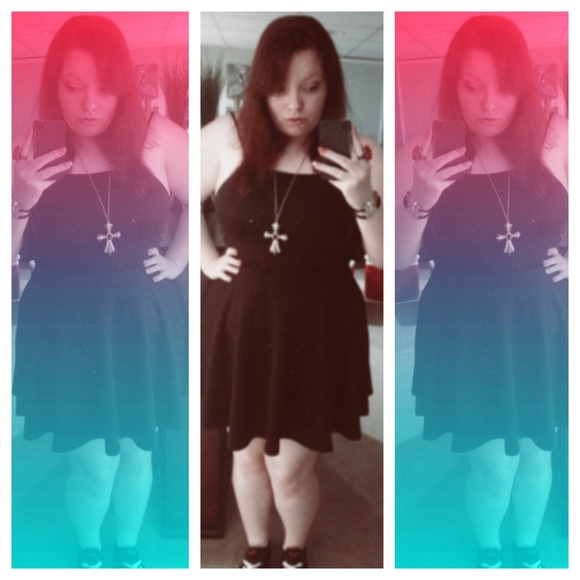 Meet Your Seller/Buyer 💕 - Picture 4 of 4