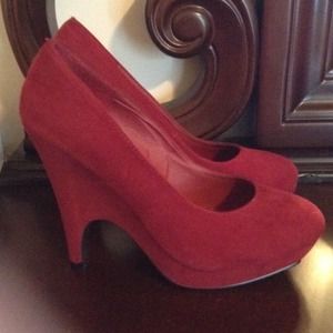 Red Heels by Yoki