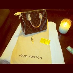 LOUIS VUITTON SPEEDY 25 with dust bag, lock /key