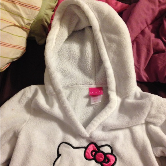 Hello kitty robe type - Picture 1 of 2