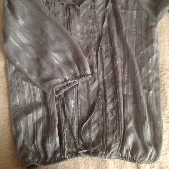 Beautiful Sparkly Express Holiday Top - Picture 3 of 4