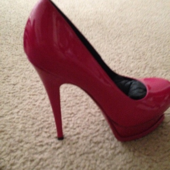 YSL high heels. - Picture 2 of 2