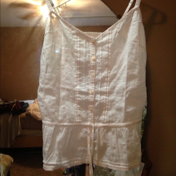 Hollister top