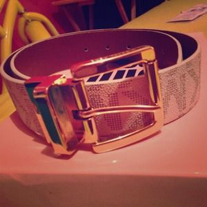 Micheal Kors belt 🎀❤