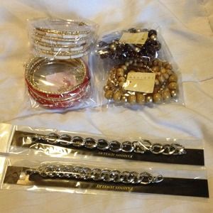 BNWT Bundle of bracelets w/free silver bracelet