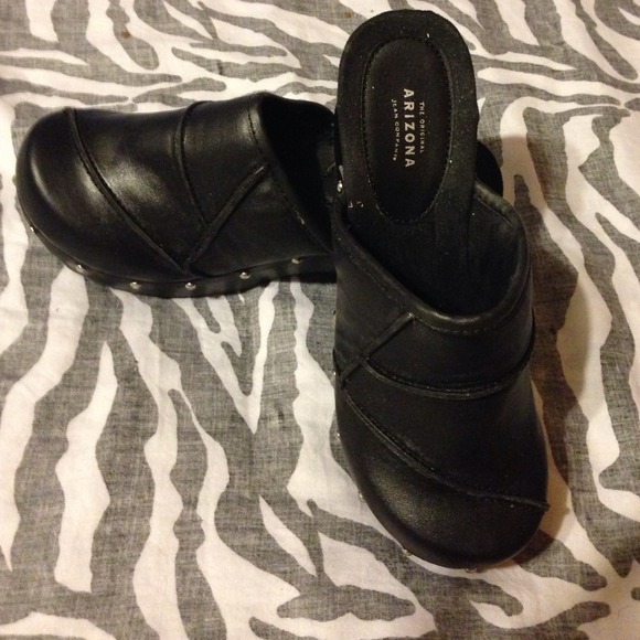 Clogs