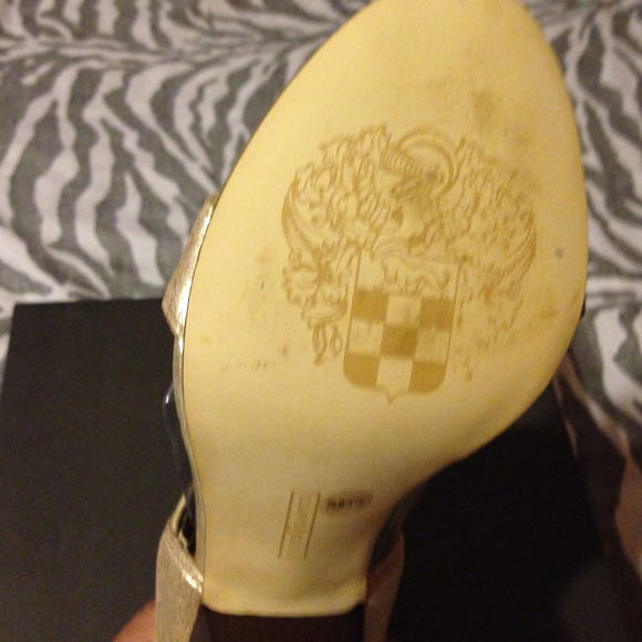 Shoes - Picture 3 of 3