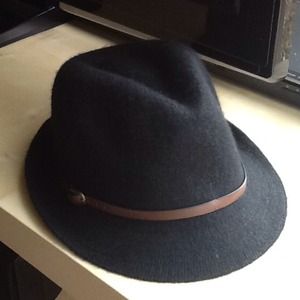 Black knit fedora