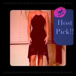 🎉HP!!🎉 Reduced! Black lace halter cocktail dress