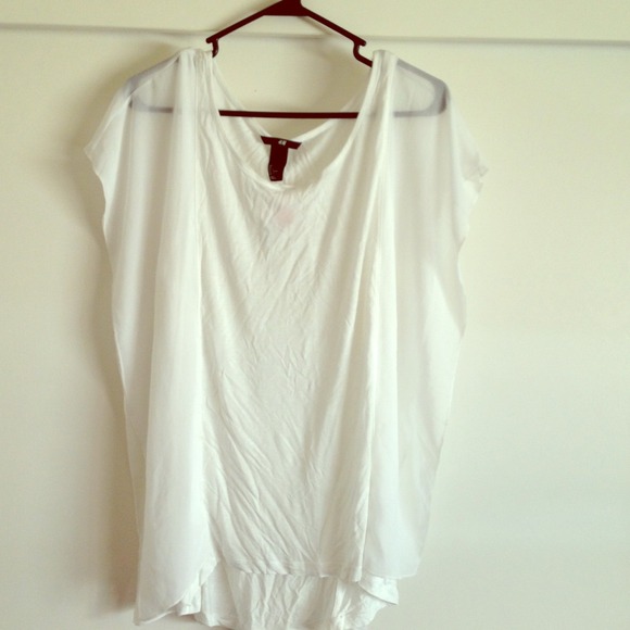 Winged top from H&M. NTW. - Picture 1 of 1