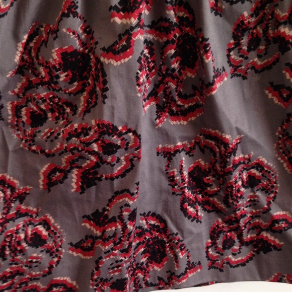 Rose pattern dress - Picture 2 of 3