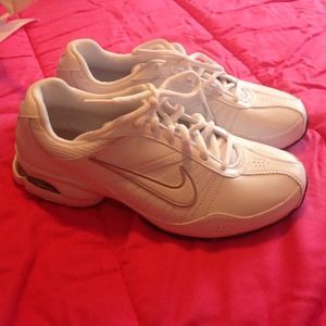 Nike tennis shoes