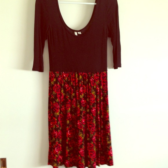 Rose pattern dress - Picture 1 of 2