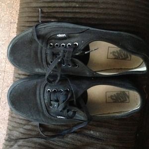 [REDUCE] Black vans