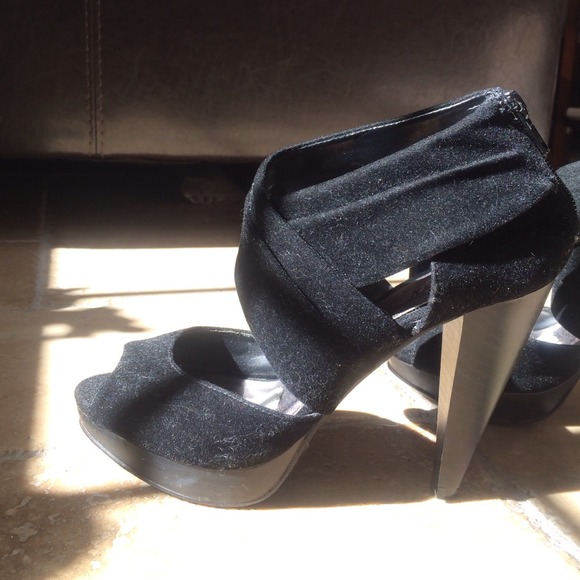 Black suede heels