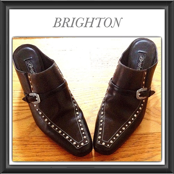 ❤️Big Reduction❤️Silver Studded "Tempe" Mules