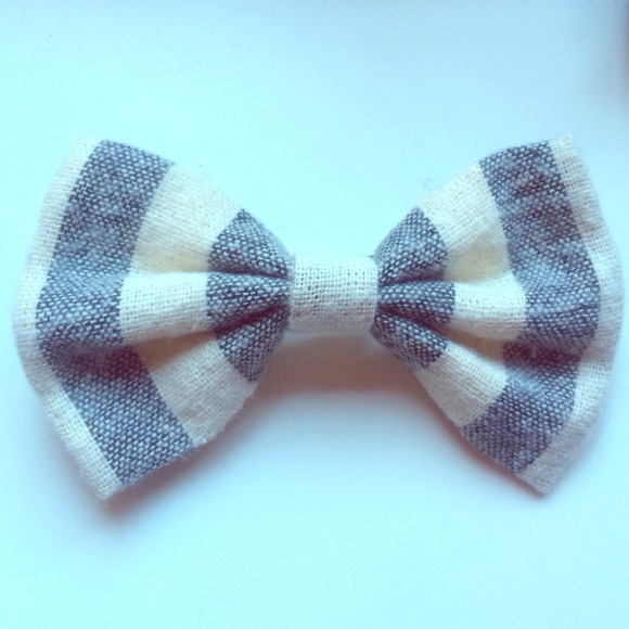 Striped burlap hair bow