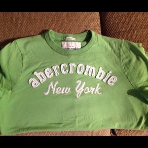 Abrecrombie boys t-shirt