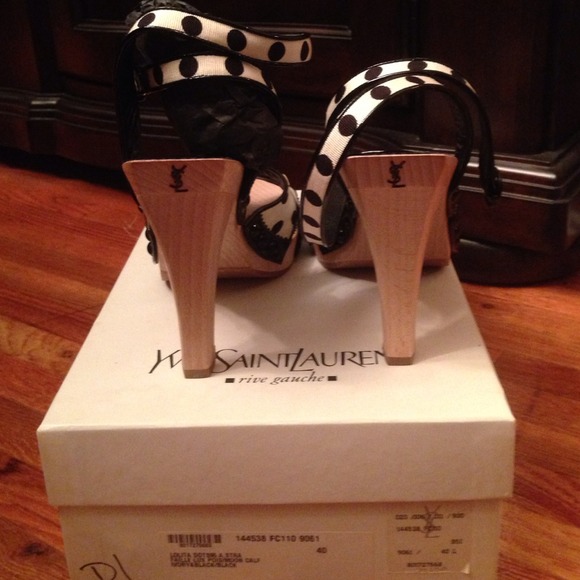 🎉Host Pick 7/11/14🎉 YSL Lolita Sandsls - Picture 3 of 4