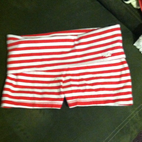 Hollister Pants - 💟 Pink & White striped hollister yoga shorts! 💟✨