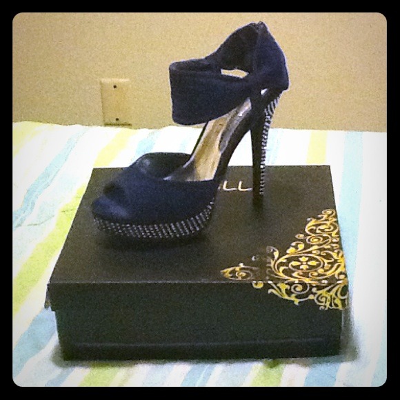 Sparkle High Heels with Strap