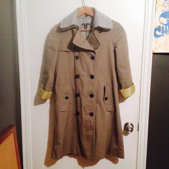 Gorgeous wool-lined classic gap trench coat! - Picture 2 of 4