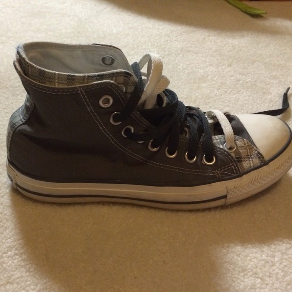 👣Converse gently used👣