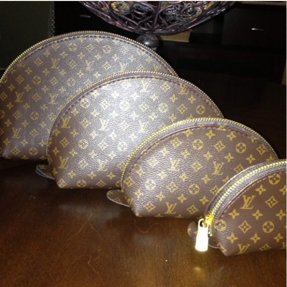 LV Cosmetic Set