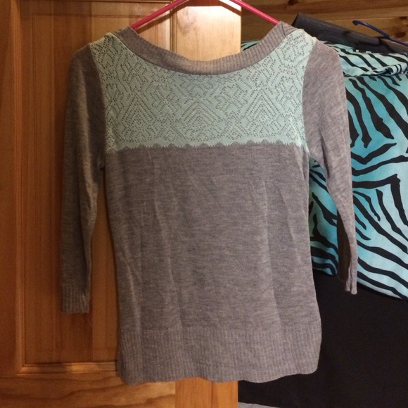🚫TRADED!!🚫 Gray sweater with light blue lace