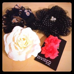 Flower Clothes/Hair Pins