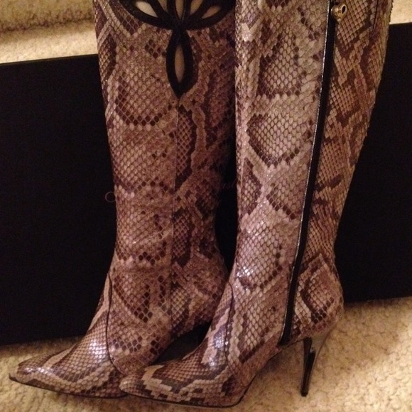Angeleigh Anastasio Faux Snake Skin Boots - Picture 1 of 4