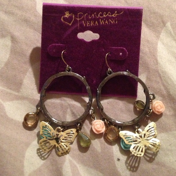 ‼️sold‼️Vera wang earrings