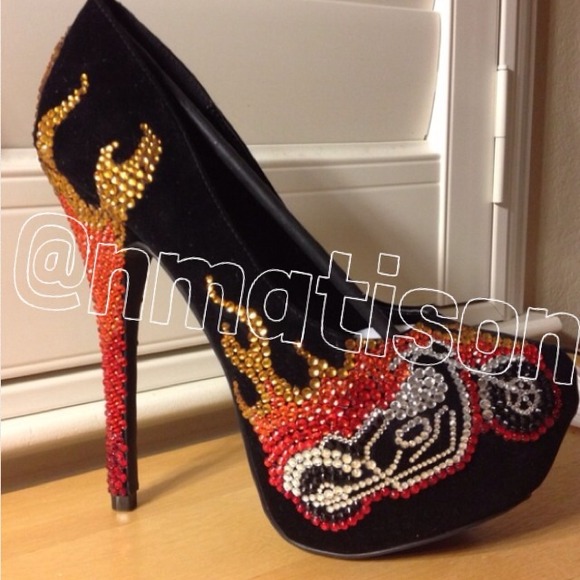 ❌SOLD LOCALLY❌🎉HP 11/16🎉Custom motorcycle heels! - Picture 2 of 4