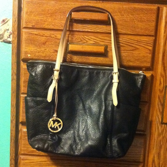 On hold for clean2013 Mk tote bag  very large.
