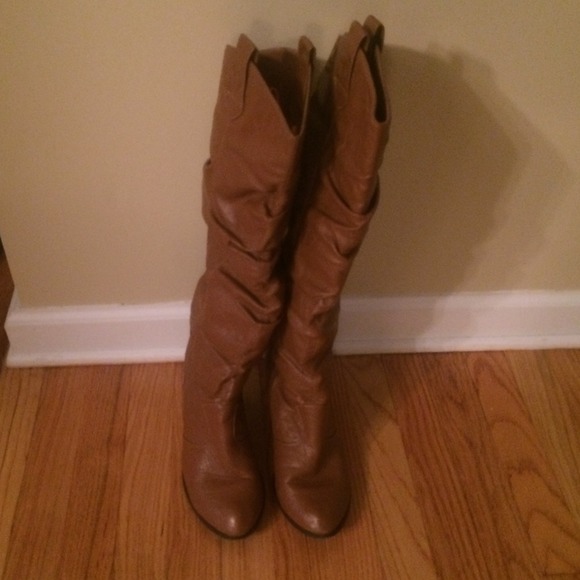 Cowboy Boots/Sequin tank bundle for @kpitts525