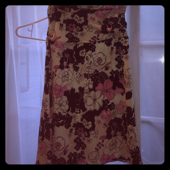 🚫donated🚫Floral pink black and white skirt