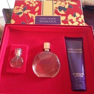Brand new Estée Lauder Sensuous set