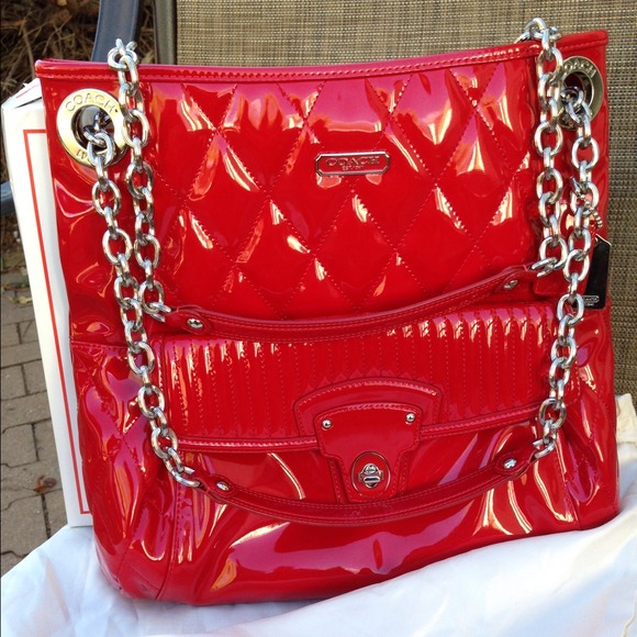 Sold💯Authentic Coach Poppy Slim Tote Cherry