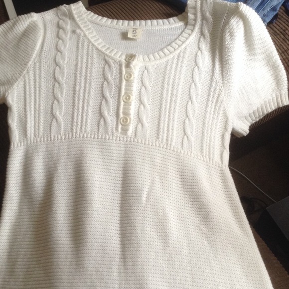 Old navy long white/cream sweater.