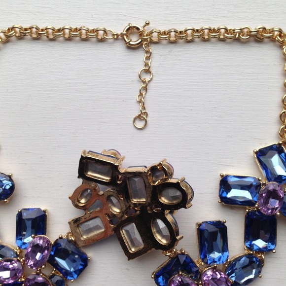 ❌SOLD❌ Absolutely Stunning Statement Necklace - Picture 3 of 4