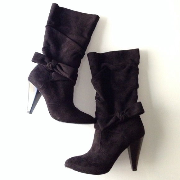 Bakers "elly" black suede boot