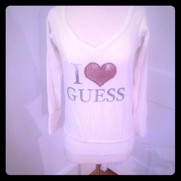 Guess sweatshirt ❤️