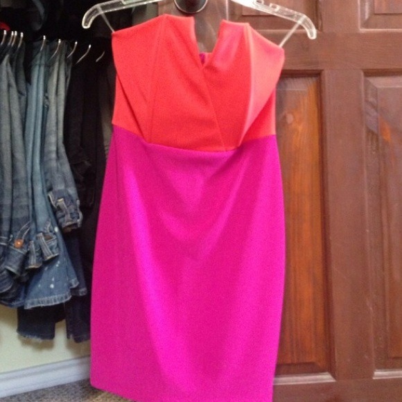 Pink/orange body con strapless dress💖 - Picture 3 of 3