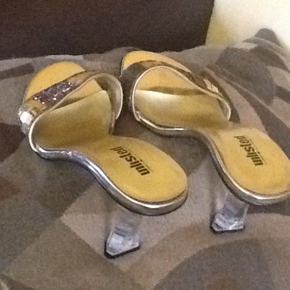 Slide in shoes by Kenneth Cole