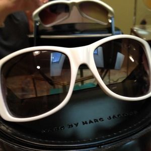 🎉Host Pick🎉Marc by Marc Jacobs SnowWhite Sunnies