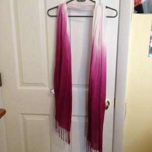 Pink ombré scarf