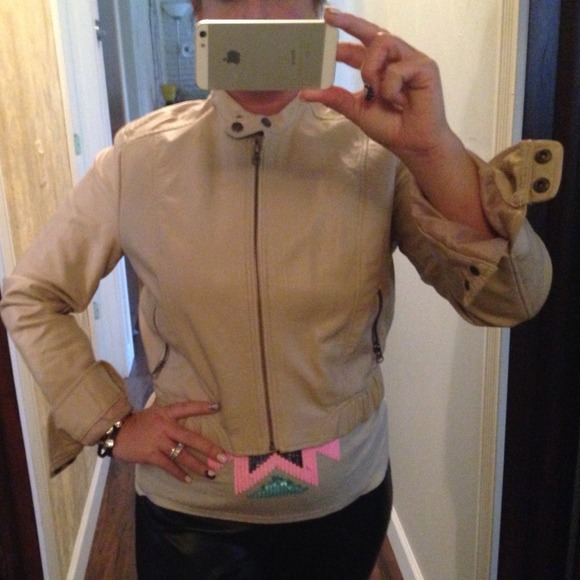 Super cute LC leather jacket - Picture 2 of 4