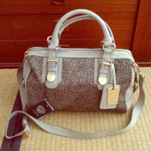 ⛔️SOLD🚫 ✨HP✨ Vince Camuto Spotted Satchel