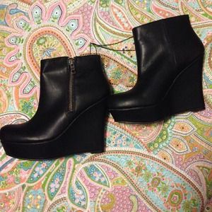 Mossimo wedge booties